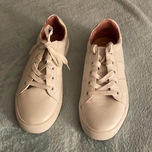 New Dolce Vita tennis shoes. White. Size 7.